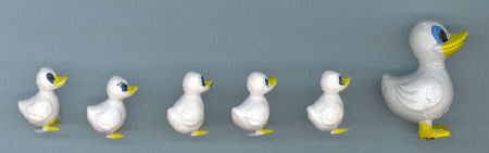 Duck with ducklings - 1-1/4 inch - 6 pieces